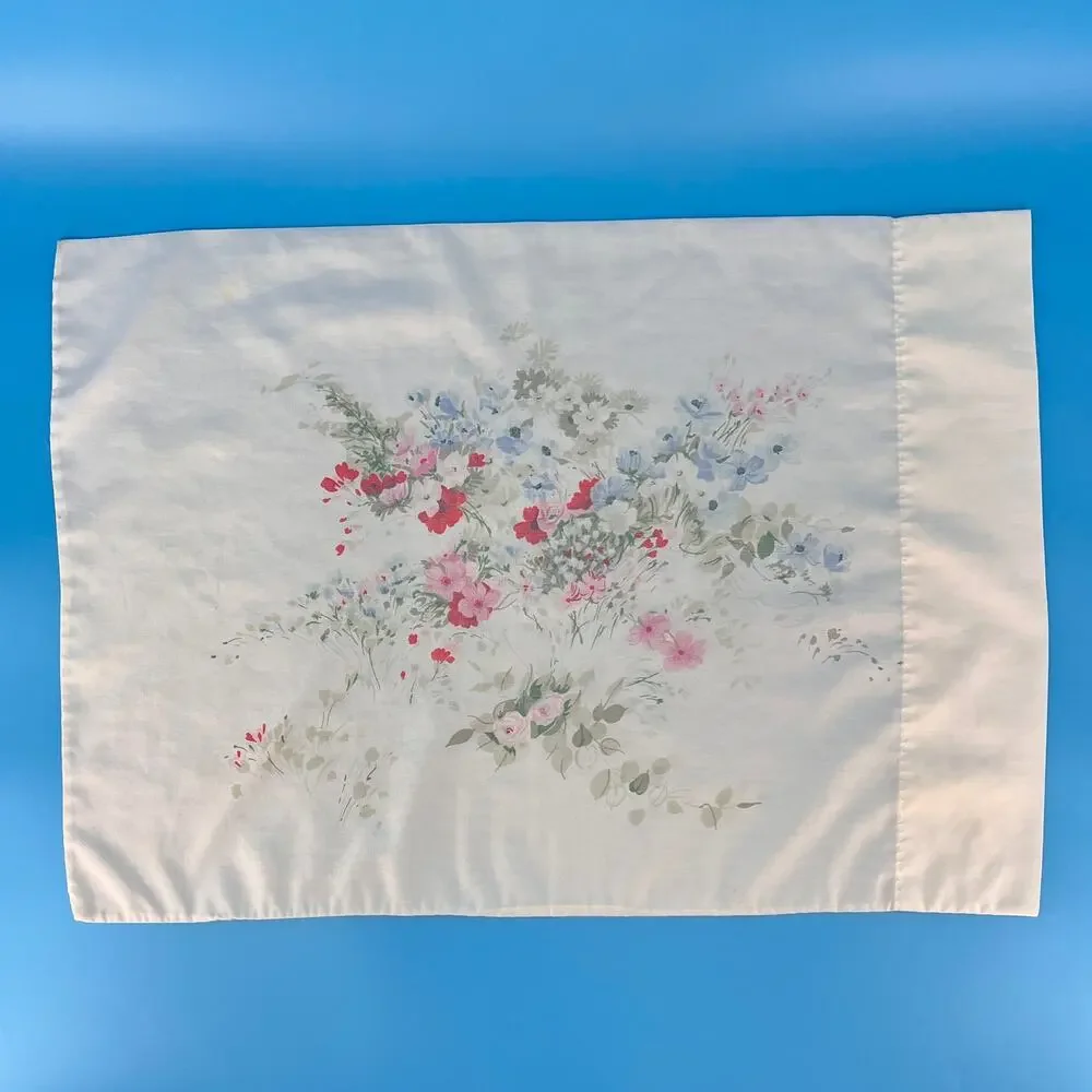 Vintage Cottagecore Floral Pillowcase Pastel 70s 1970s ShabbyChic Farmhouse